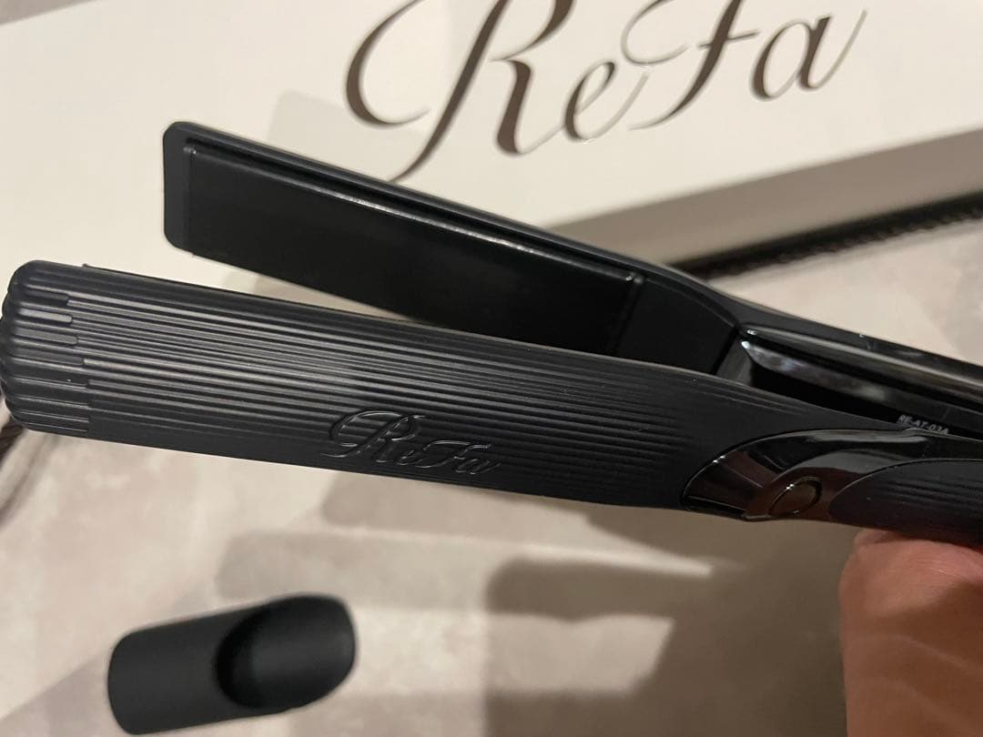 p*o様 リファ　ストレートヘアアイロン