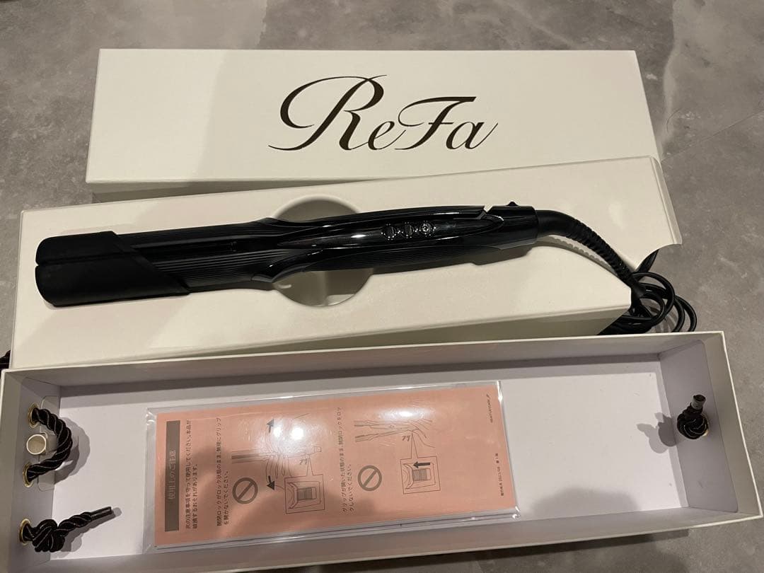 p*o様 リファ　ストレートヘアアイロン