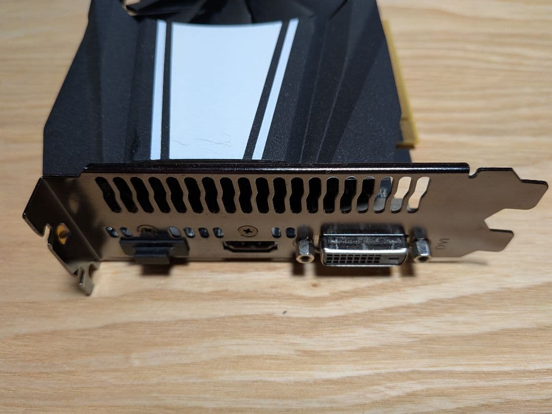 ASUS GeForce GTX 1650 SUPER Sファンモデル 4GB