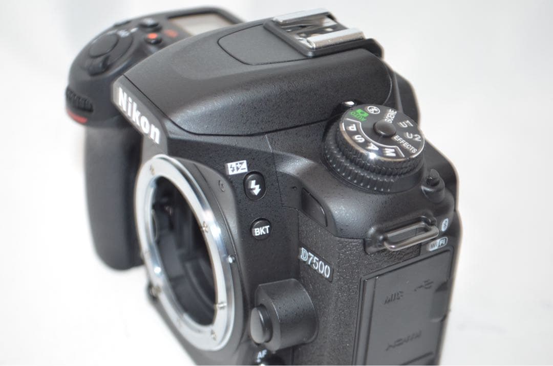 滅多にないシャッター数888回以下 Nikon D7500☆Wi-Fi搭載