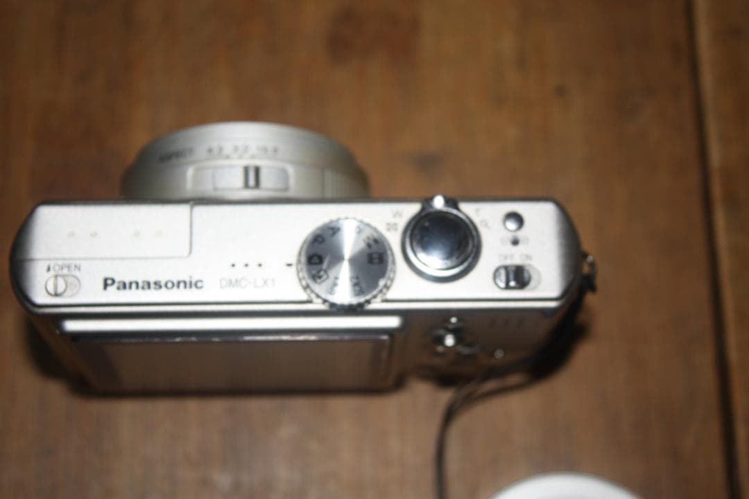 Panasonic デジカメラ DMC-LX1 シルバー　動作　美品