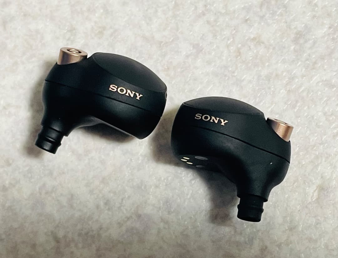 【美品】SONY WF-1000XM4 ブラック【左右バッテリー交換済】