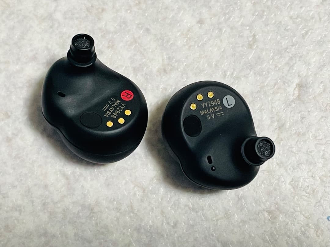 【美品】SONY WF-1000XM4 ブラック【左右バッテリー交換済】