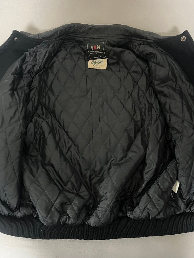 VAN JAC スタジャン オールブラック