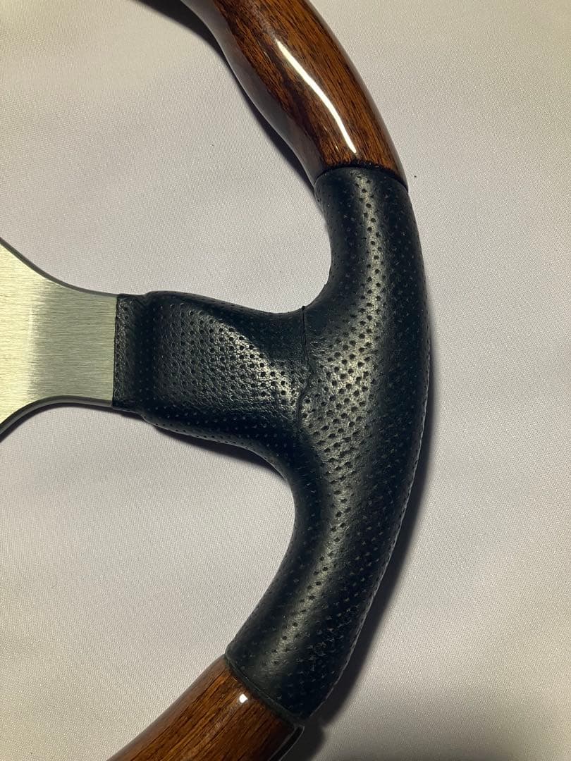 momoウッドレザー ステアリング 3スポーク