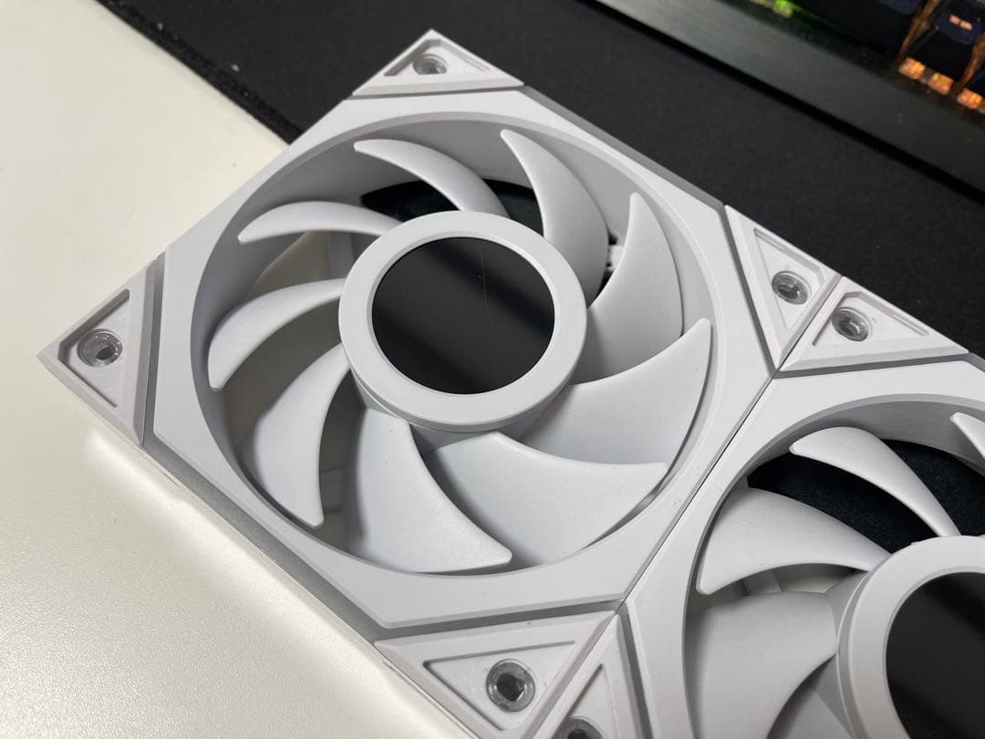 LIAN LI UNI FAN LCD 120mm 3個