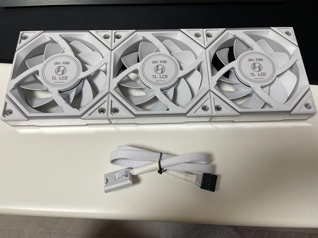 LIAN LI UNI FAN LCD 120mm 3個