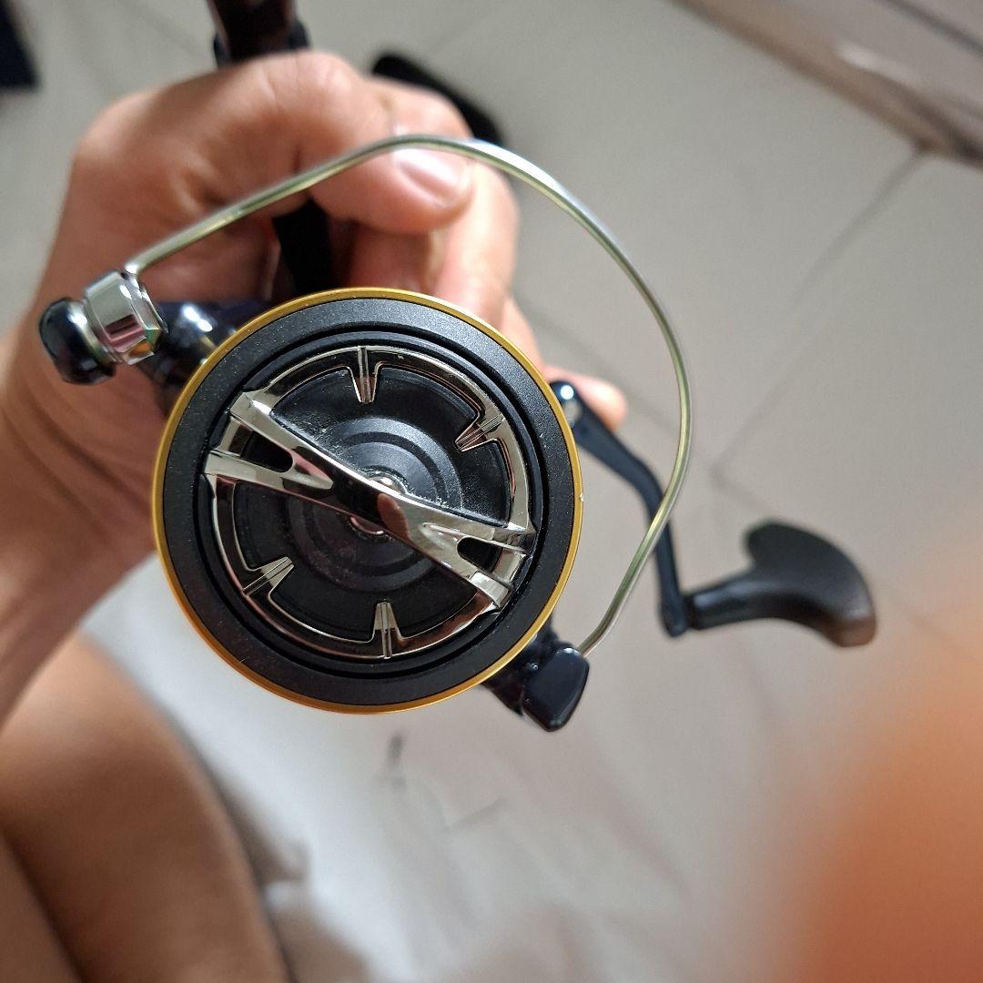 SPHEROS SW 4000XG スピニングリール