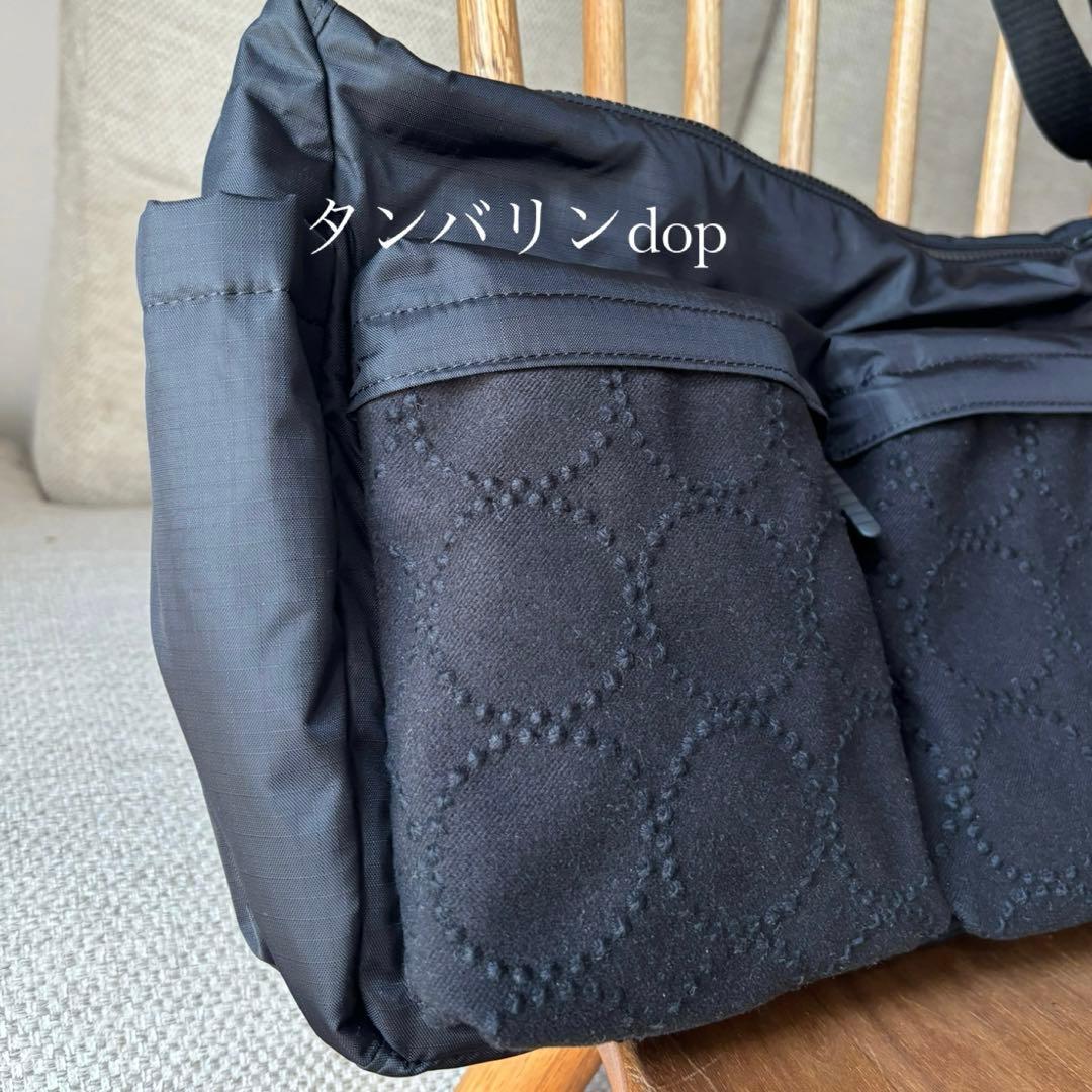 大きなポケットのショルダーバッグ　ミナペルホネン　mina perhonen