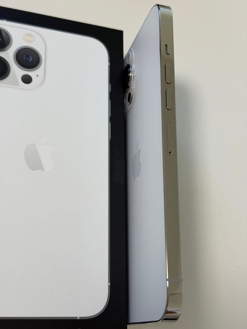 iPhone 13 pro max 256G シルバー　SIMフリー　美品