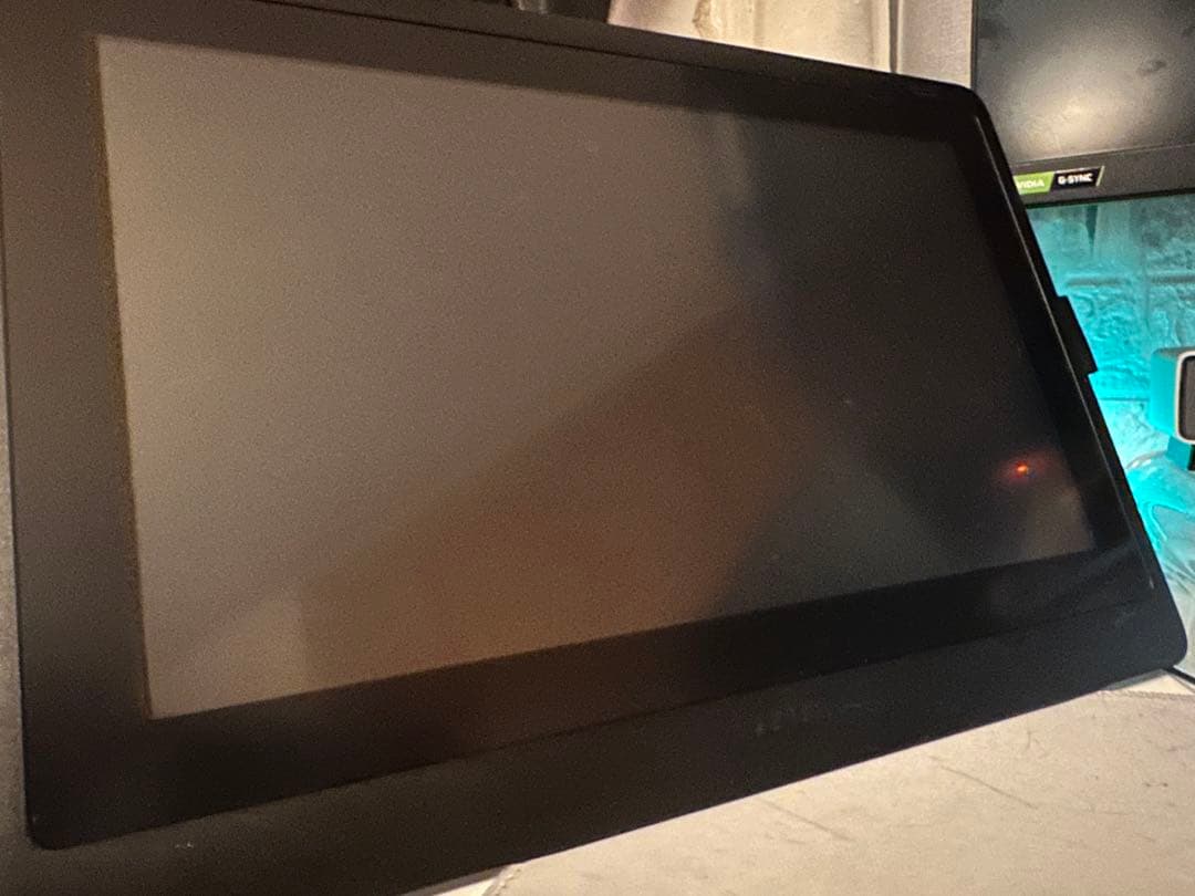 ‎Wacom ワコム Cintiq16　15.6インチ スタンド付き