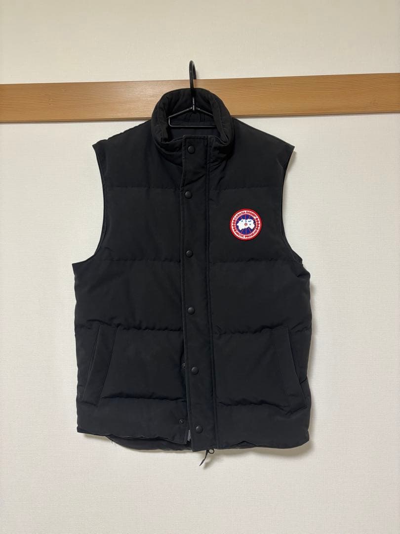 カナダグース ダウンベスト