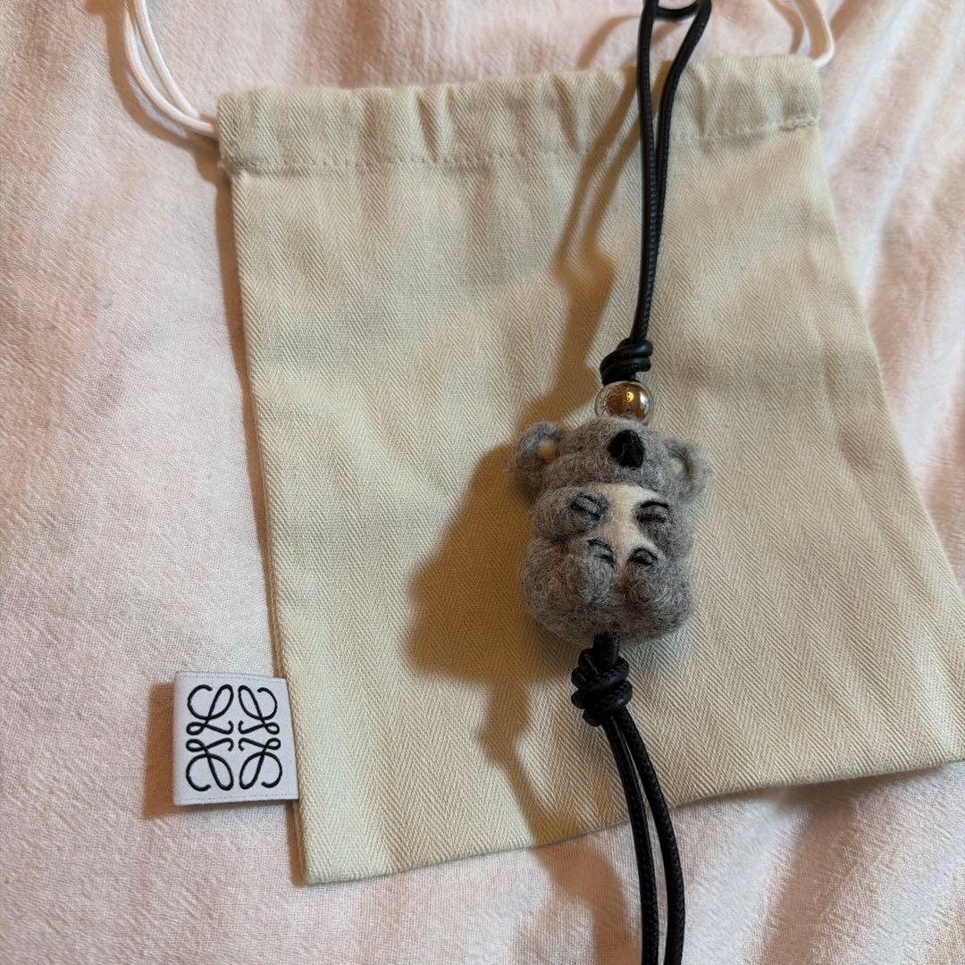 LOEWE コアラチャーム グレー