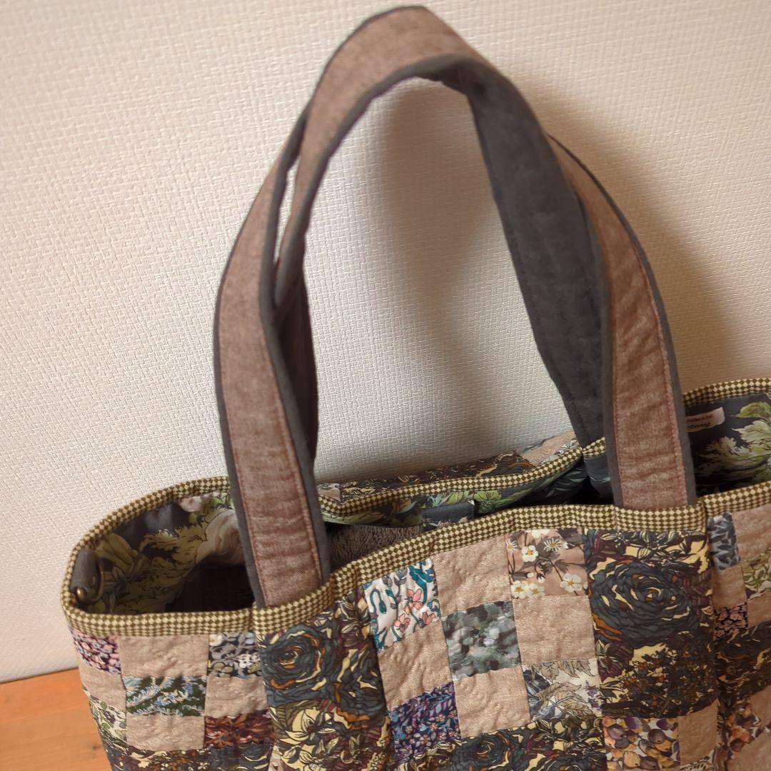 ✿リバティ✕パッチワーク✿　渋くまとめた大きなトートバッグ　ご注文品