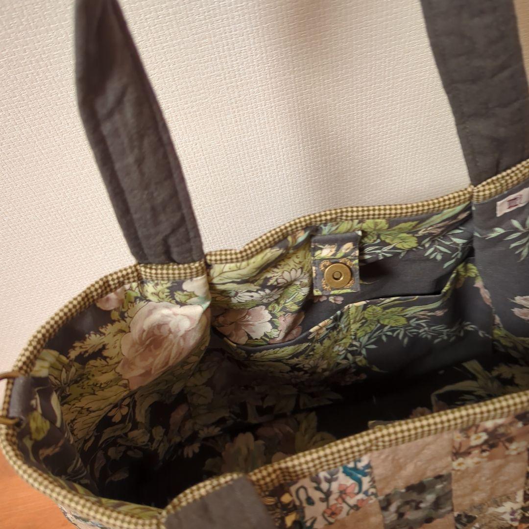 ✿リバティ✕パッチワーク✿　渋くまとめた大きなトートバッグ　ご注文品