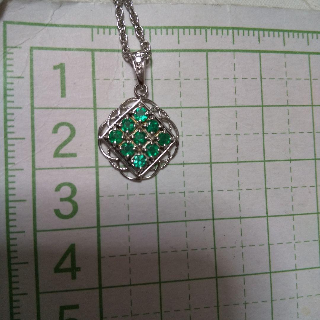 エメラルド、ダイヤモンドシルバーネックレス
