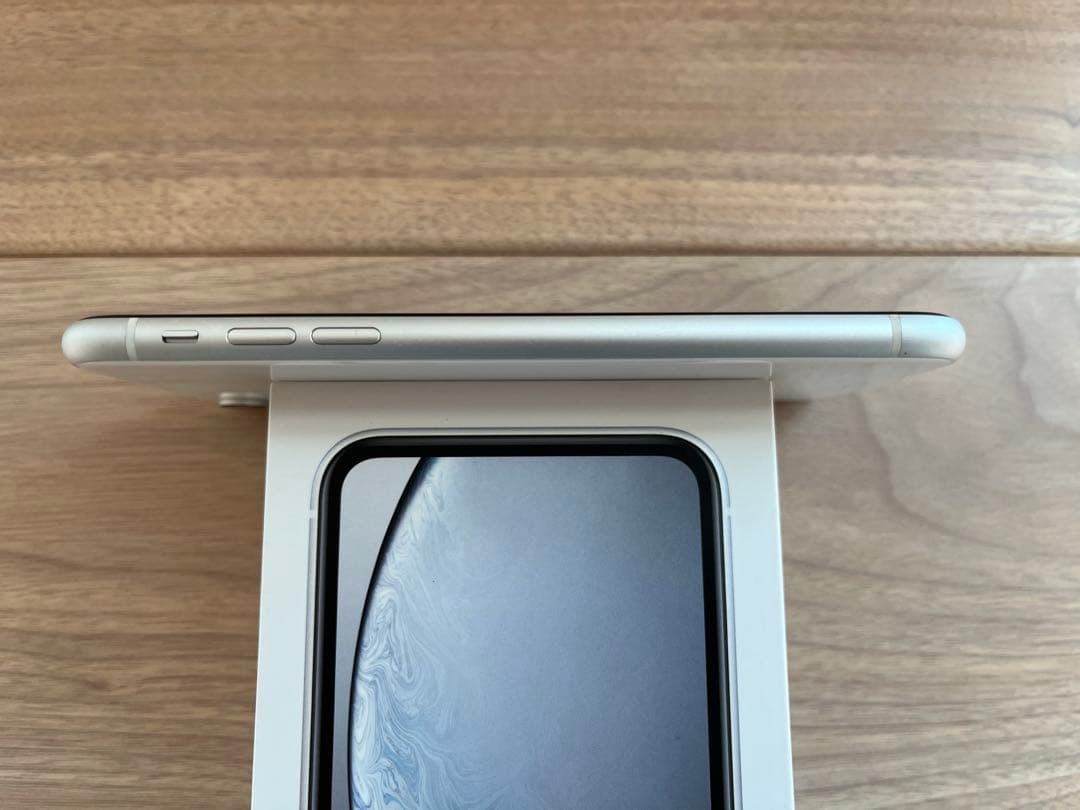 【超美品】iPhone XR ホワイト 128GB