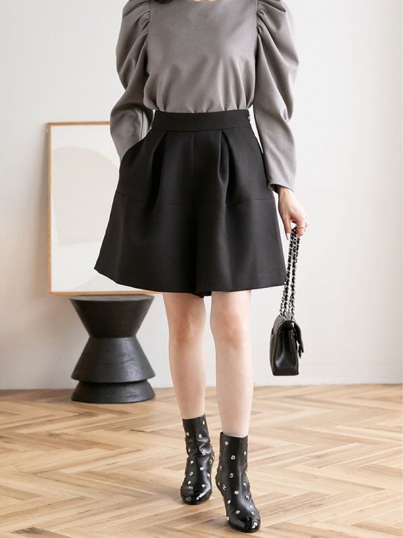 trefle+1 トレフルプラスワン　タックショートパンツ　01