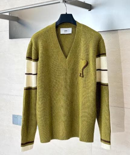 未使用 ami paris オリーブグリーン ウールカレッジセーター Sサイズ