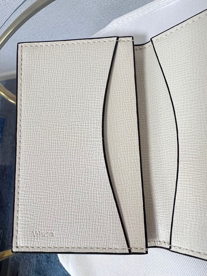 新品　Valextra 名刺入れ ホワイト