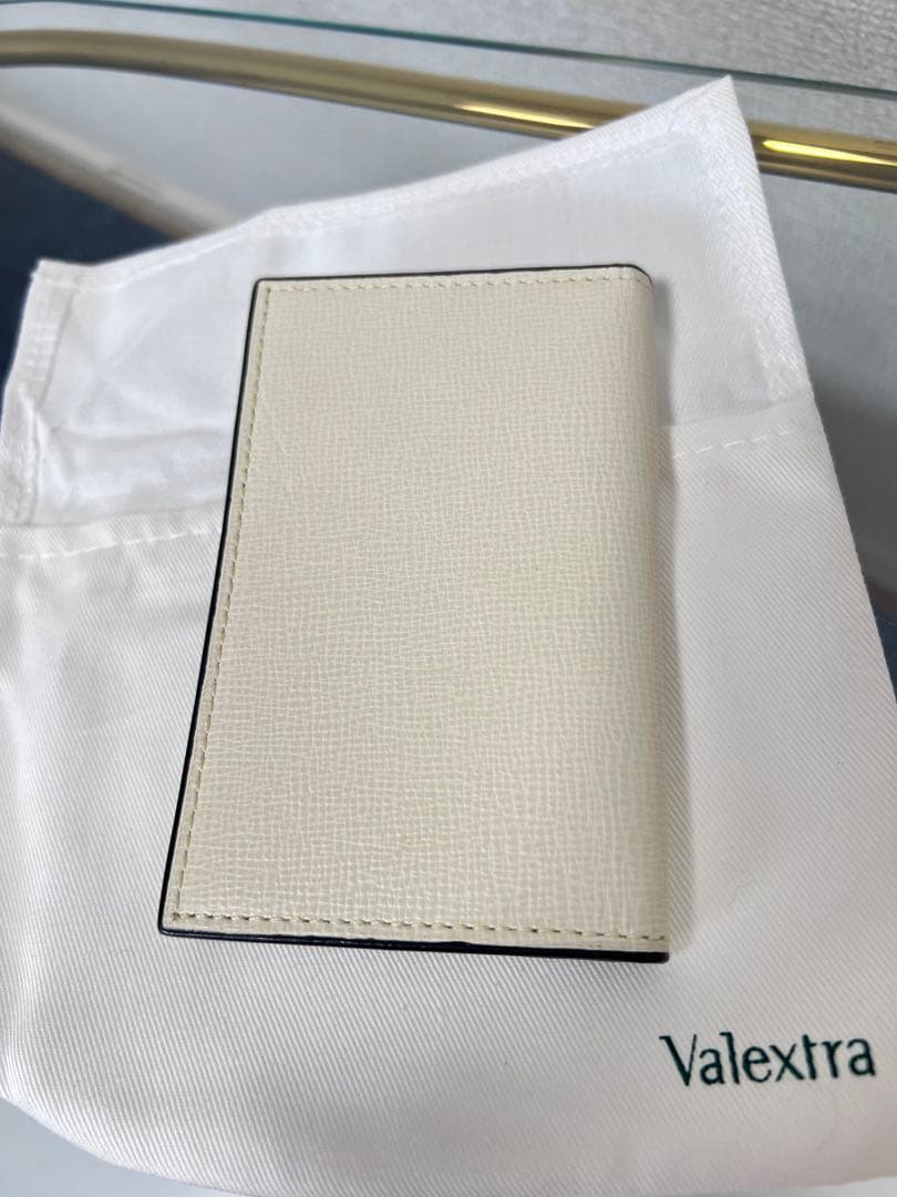 新品　Valextra 名刺入れ ホワイト