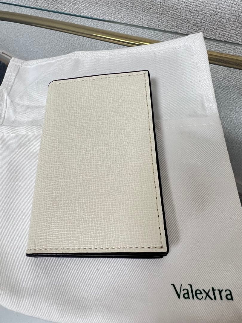 新品　Valextra 名刺入れ ホワイト
