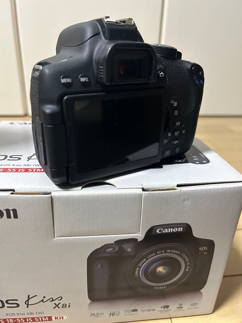 Canon EOS KissX8i 三脚付き