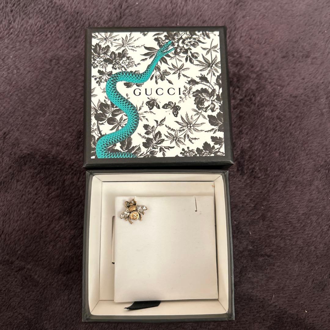 グッチ　ビー インターロッキングG ピアス　片耳