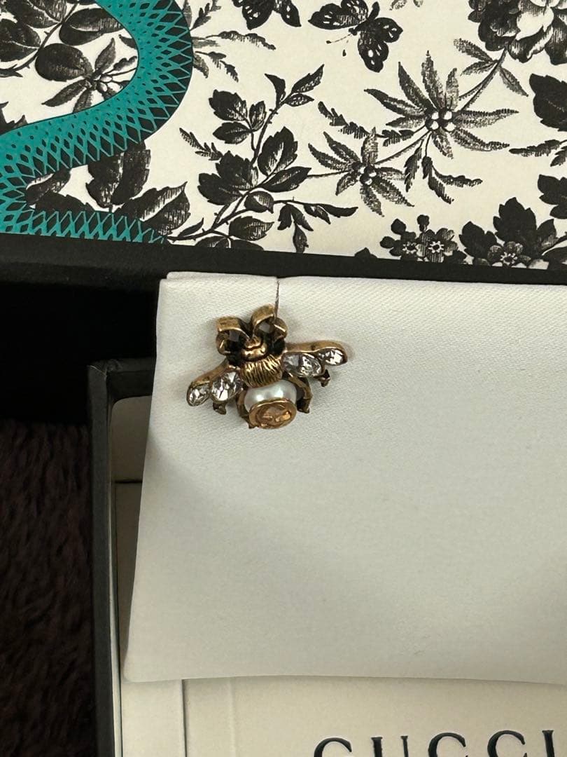 グッチ　ビー インターロッキングG ピアス　片耳