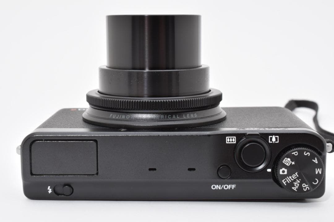 美品 FUJIFILM XQ2 ブラック デジタルカメラ