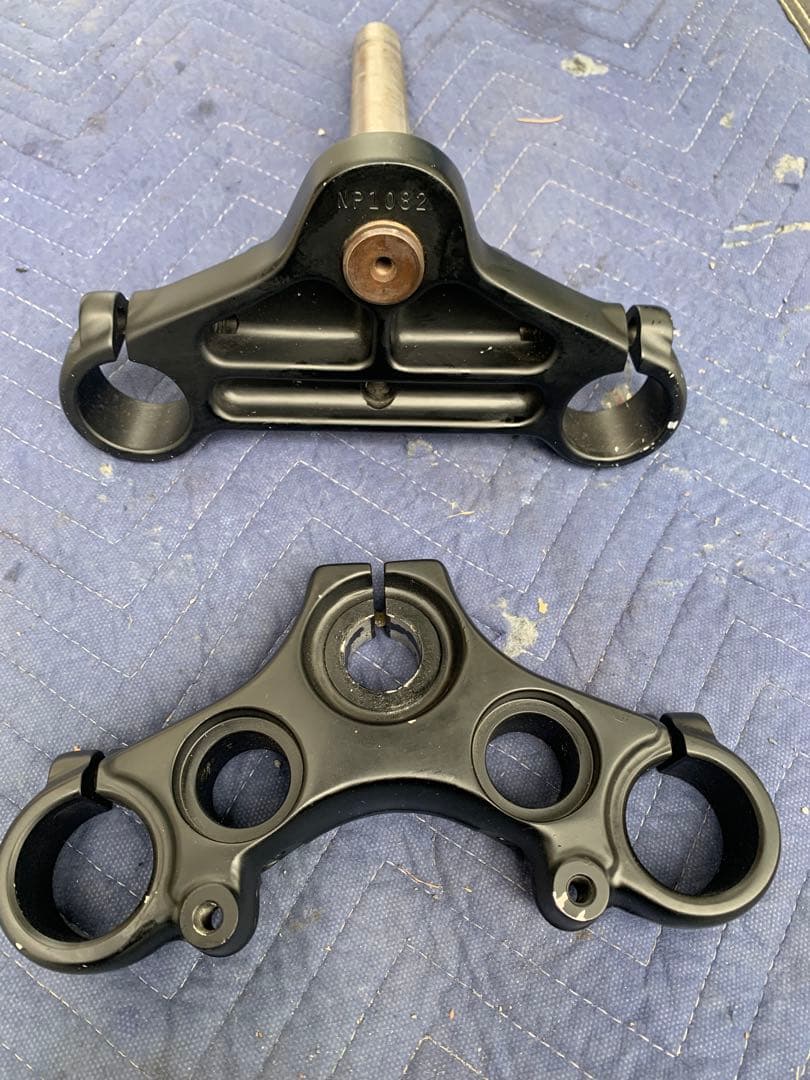 ハーレー純正トッブリッジ トリプルツリースポーツスター ダイナ FXR系39mm