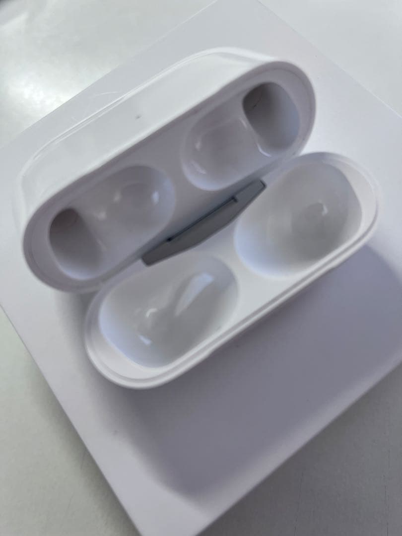 Apple AirPods 本体 ホワイト 第1世代 MWP22J/A