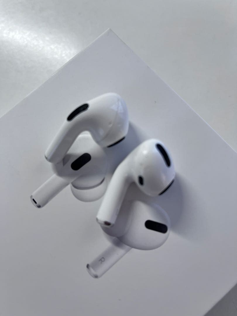 Apple AirPods 本体 ホワイト 第1世代 MWP22J/A