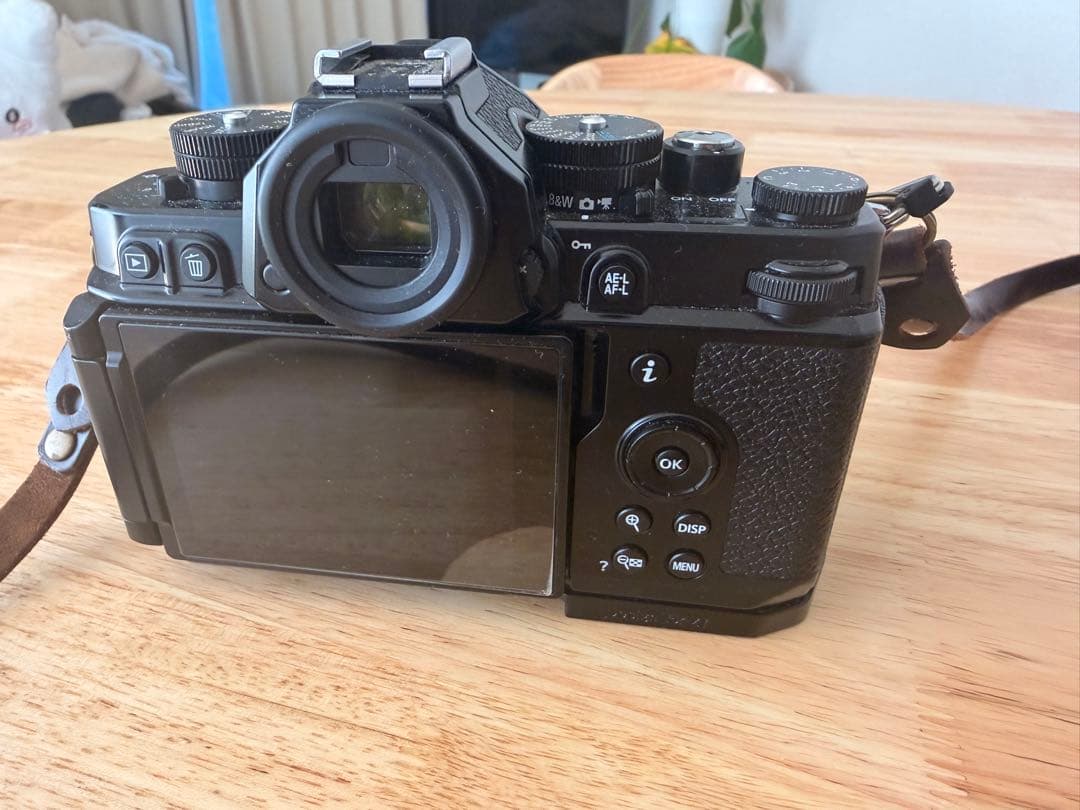 t*k様 Nikon Z f ミラーレス一眼 ブラック(ボディのみ)