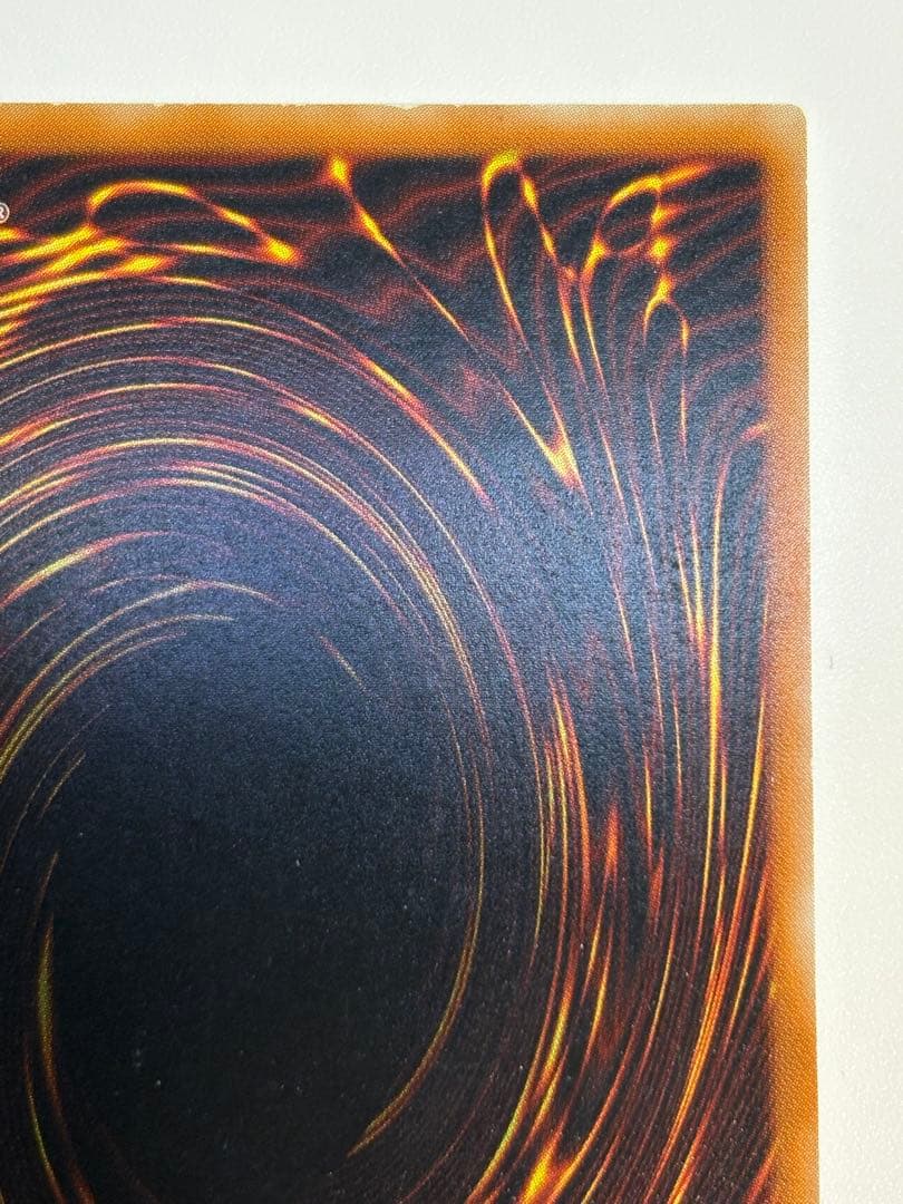 ②新品とはいきませんが。綺麗です。真紅眼の黒竜 レリーフ 301-056