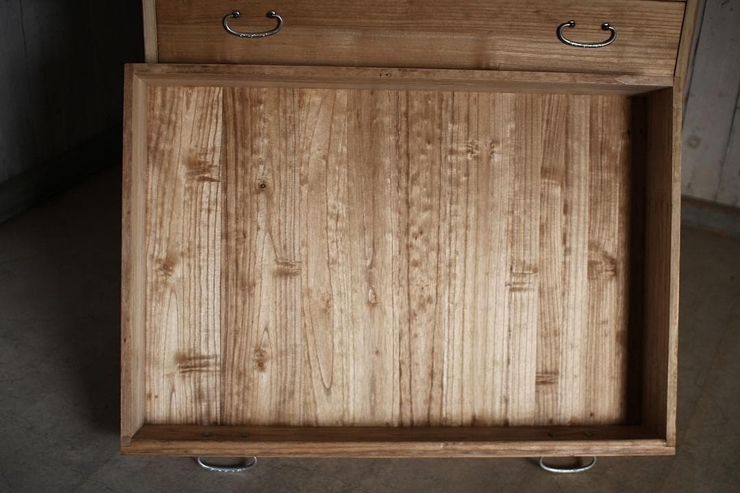 古い木製の引き出し5段　食器棚　キャビネット　古家具　古民家