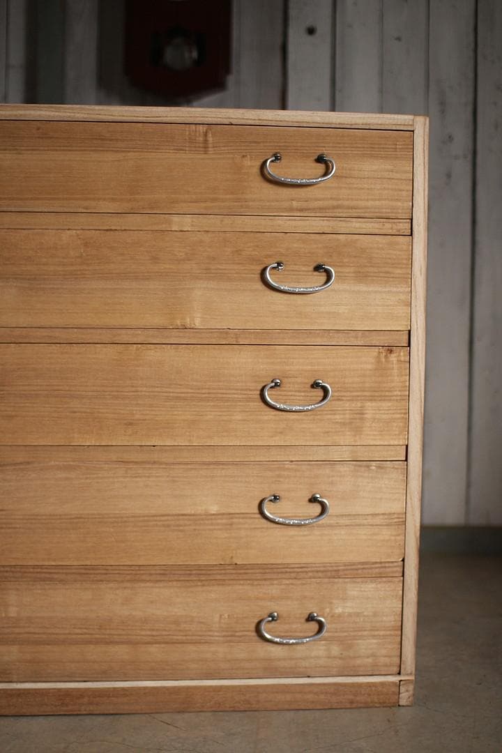 古い木製の引き出し5段　食器棚　キャビネット　古家具　古民家