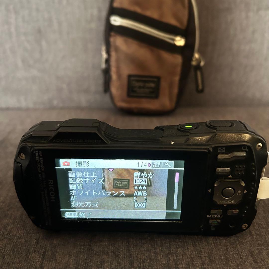 【美品】RICOH WG-60 デジタルカメラ 黒/赤