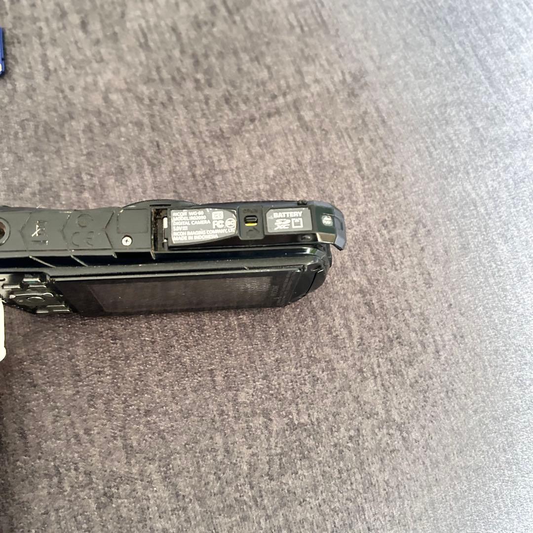 【美品】RICOH WG-60 デジタルカメラ 黒/赤