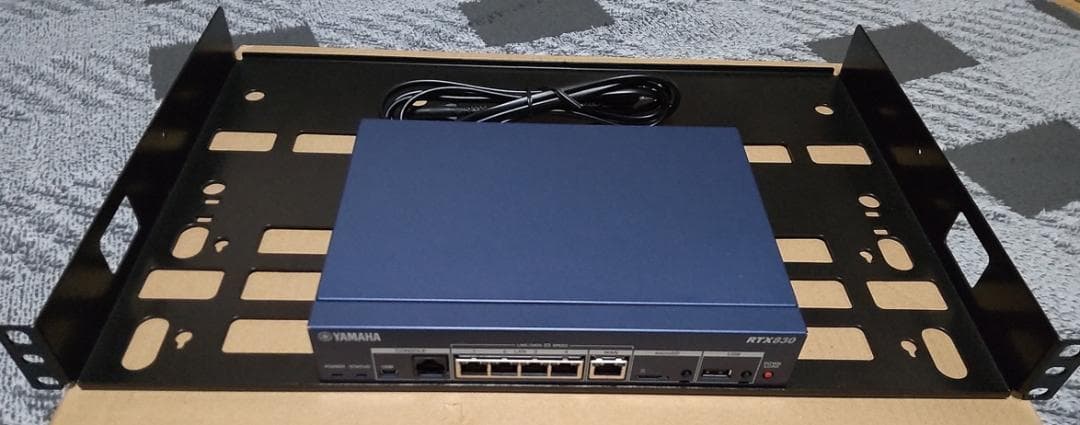 YAMAHA RTX830 ルーター ＋ RTXシリーズ専用棚板　セット