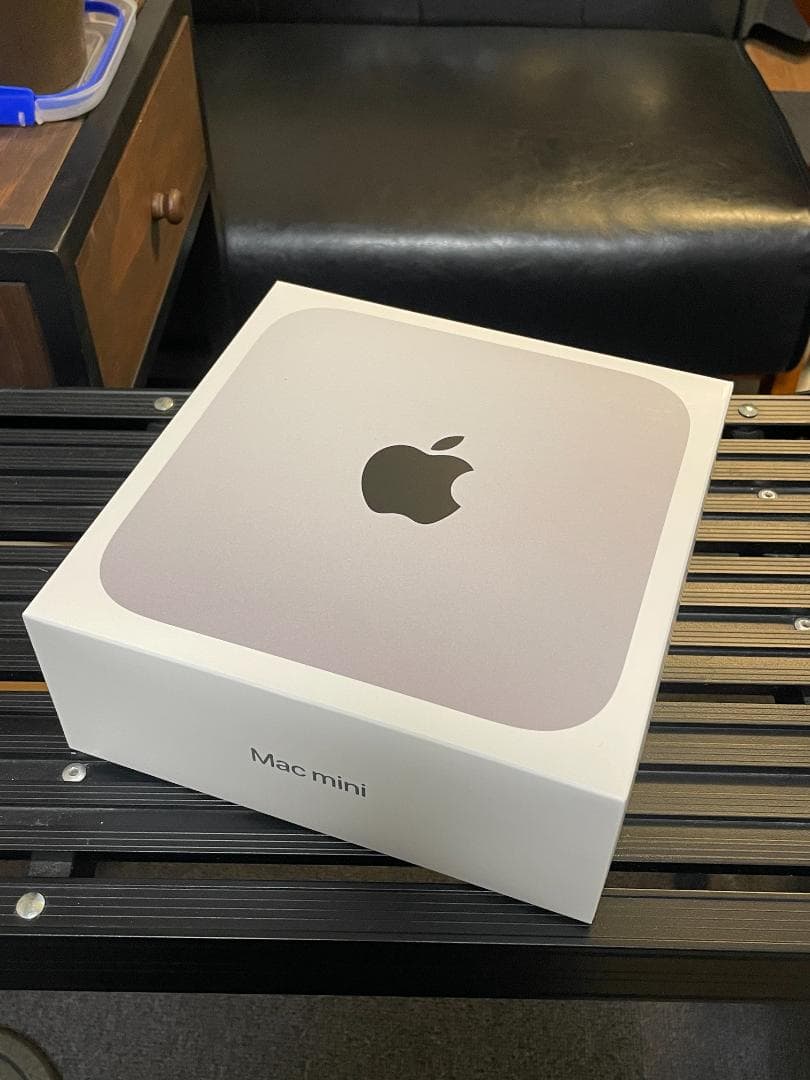 【ほぼ新品】Mac Mini M2, 512GB + 新品シリコンカバー