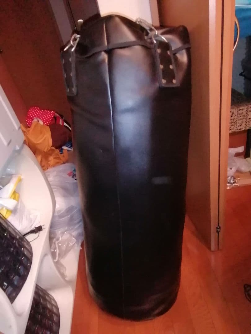 ク*ノ様 引き取り限定　サンドバッグ　黒　レーザー　中古