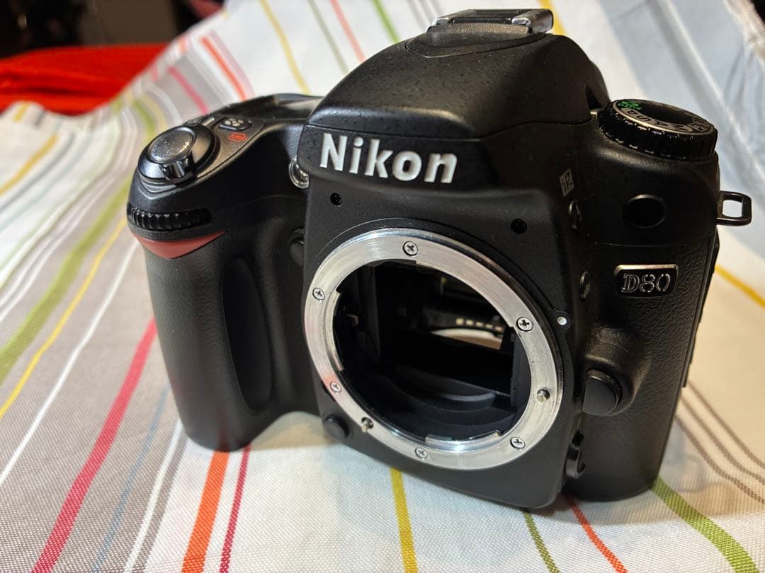 【SALE】Nikon D80 デジタル一眼レフDX-70Gレンズキット