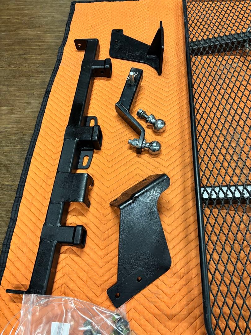 CR papa 様用DMDヒッチメンバー３本出しヒッチキャリア　ハイエース