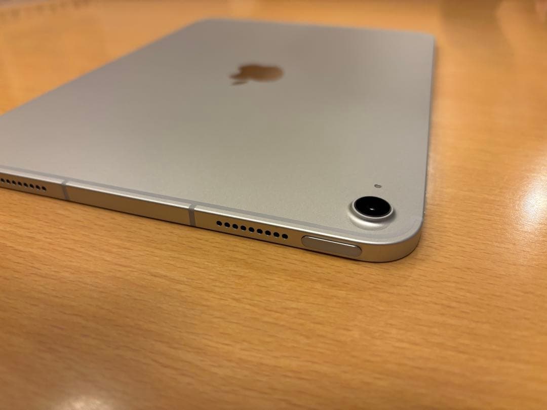 第11世代　iPad(A16)シルバー 本体