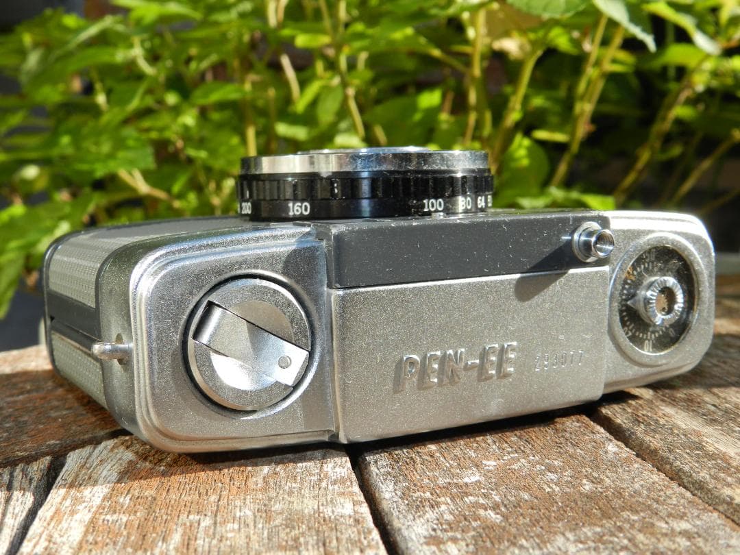 完動品　OLYMPUS PEN EE ハーフフィルムカメラ　即撮影可