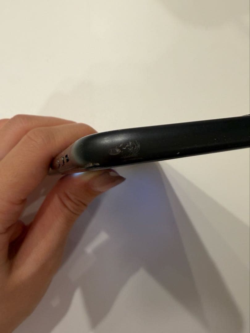 S*）様 iPhone11 64G ブラック