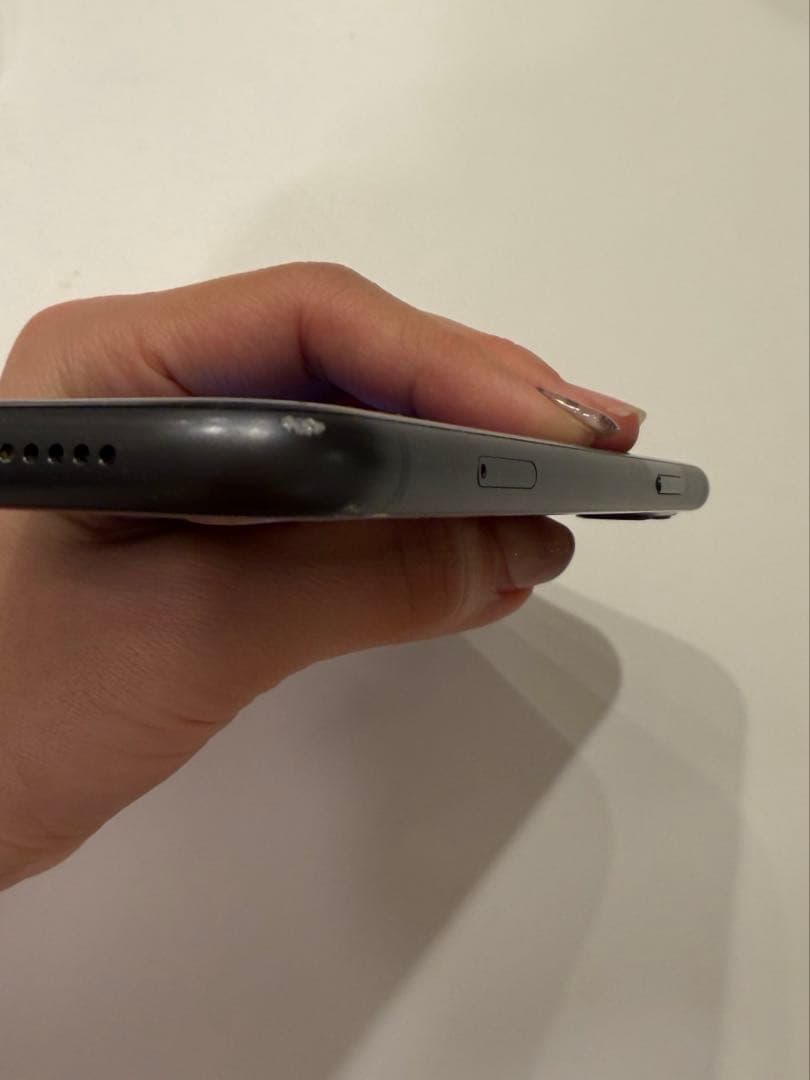 S*）様 iPhone11 64G ブラック