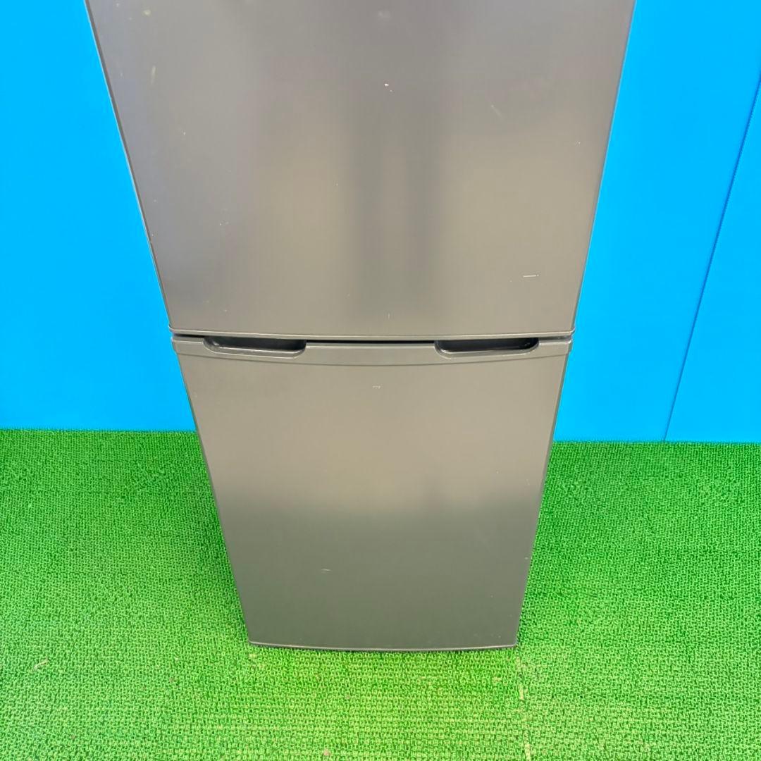 709 スリムデザイン　冷蔵庫　小型　一人暮らし　200L弱　極美品　洗濯機も有