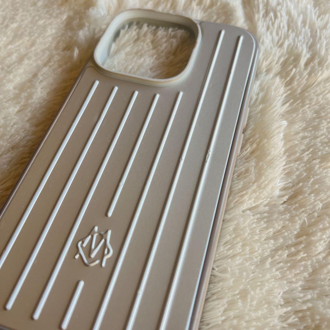 RIMOWA iPhone 16 Pro ケース シルバー　リモワ